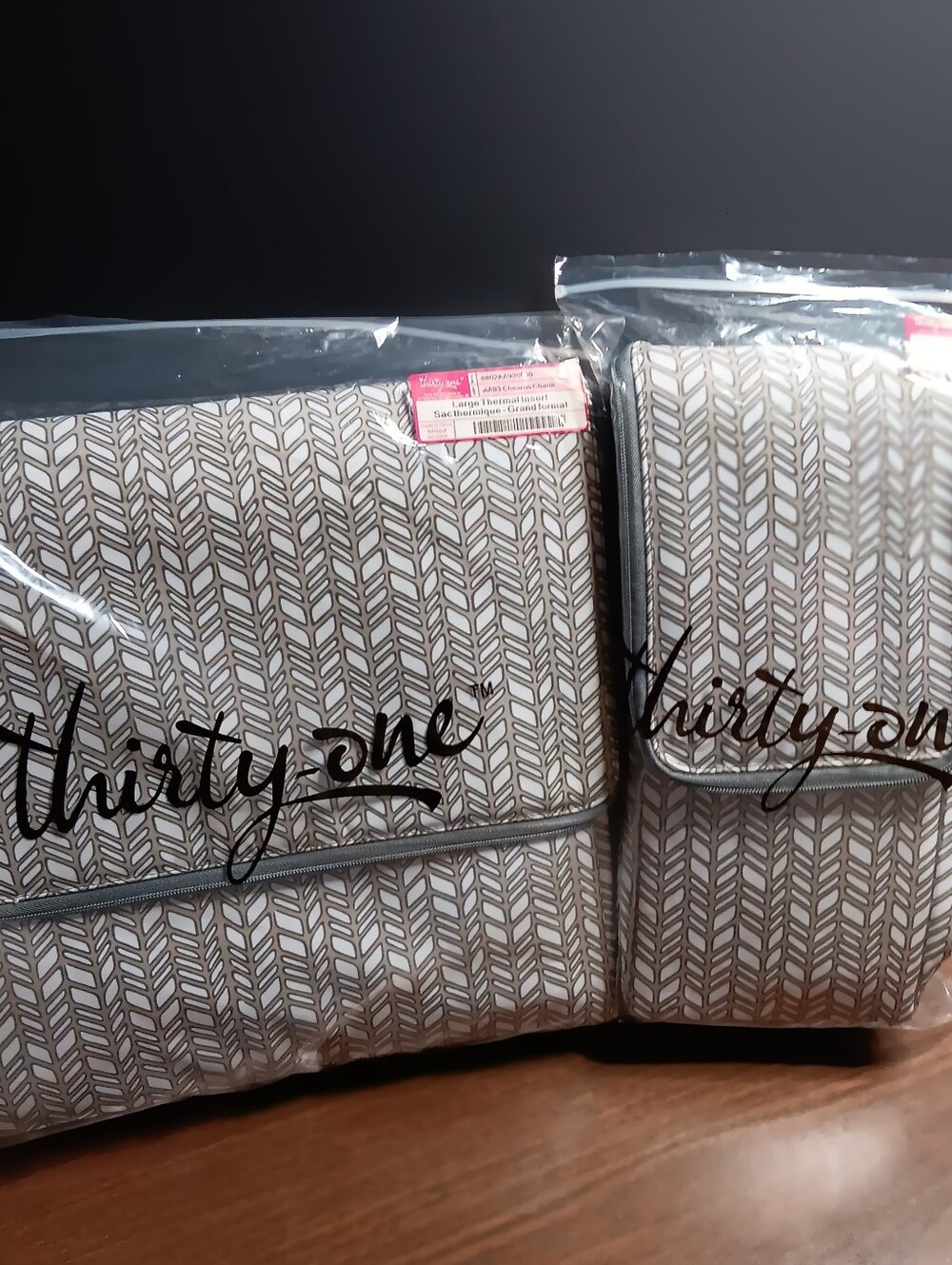 Thirty-one Double Chill Thermal Set Taupe/White Chevron Pattern Large & Small